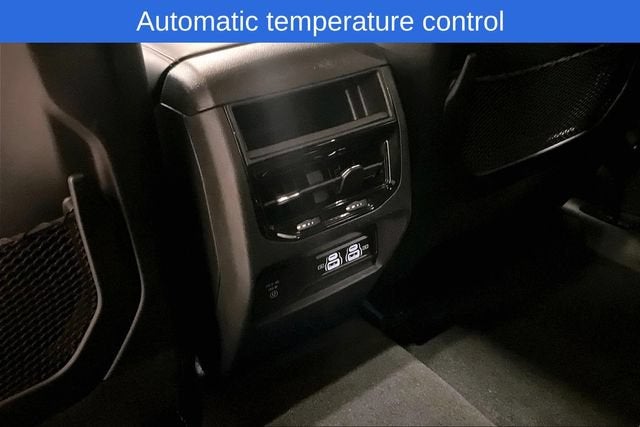 2025 Jeep Grand Cherokee Laredo X 4x4