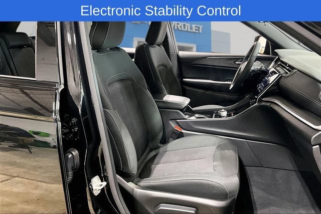 2025 Jeep Grand Cherokee Laredo X 4x4