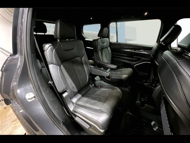 2022 Jeep Grand Cherokee L Altitude 4x4