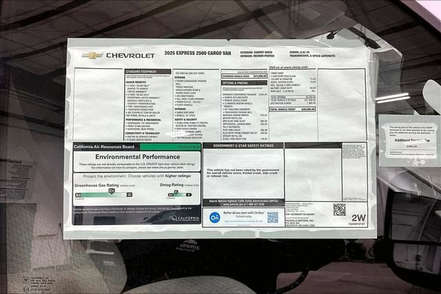 2025 Chevrolet Express Cargo WT