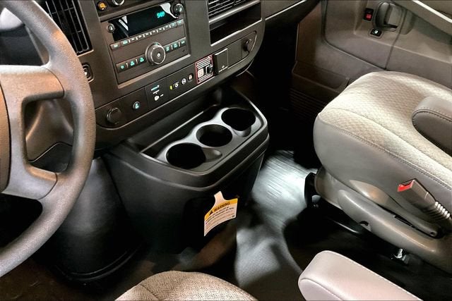 2025 Chevrolet Express Cargo WT