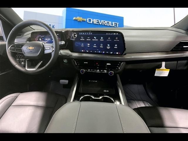 2025 Chevrolet Suburban LT