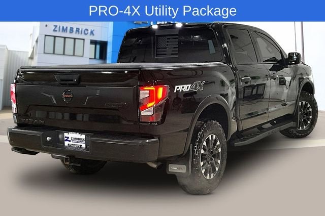2020 Nissan TITAN Crew Cab PRO-4X 4x4