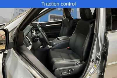 2016 Toyota Highlander LE V6