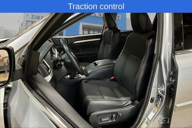 2016 Toyota Highlander LE V6