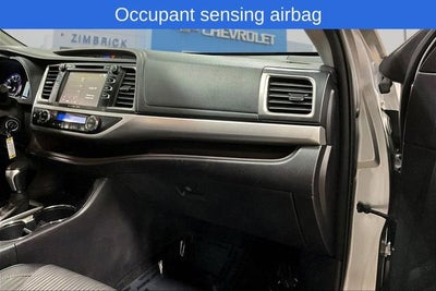 2016 Toyota Highlander LE V6