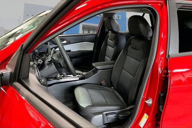 2026 Chevrolet Trax LT - Photo 9