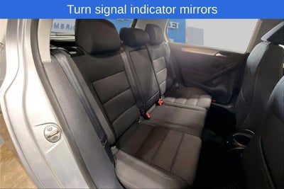2011 Volkswagen Golf 2.5L 4-Door