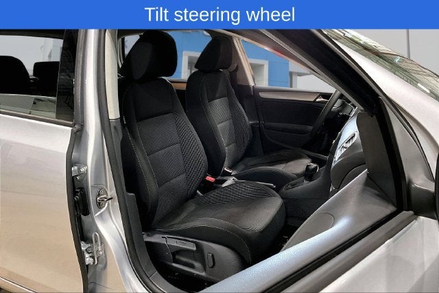 2011 Volkswagen Golf 2.5L 4-Door